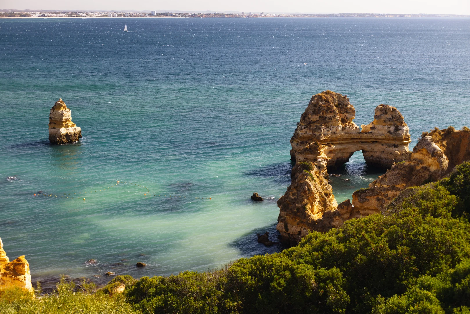 Grutas da Praia do Camilo